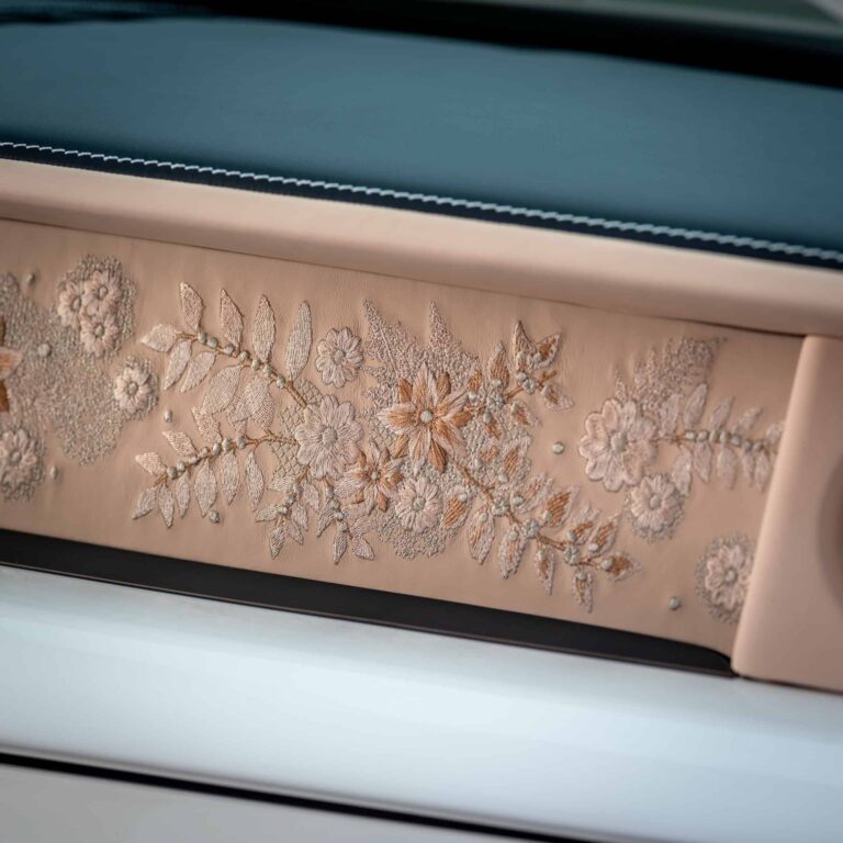 Rolls-Royce-Phantom-Dentelle-3.jpg