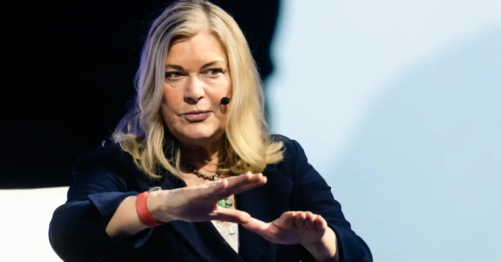 Senator-Lummis-at-Bitcoin-2025.webp.webp