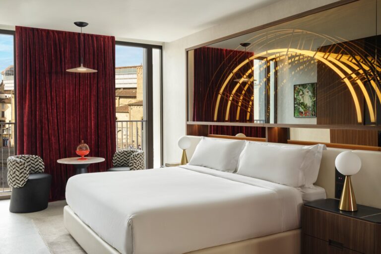 W-Florence_Suite.jpg