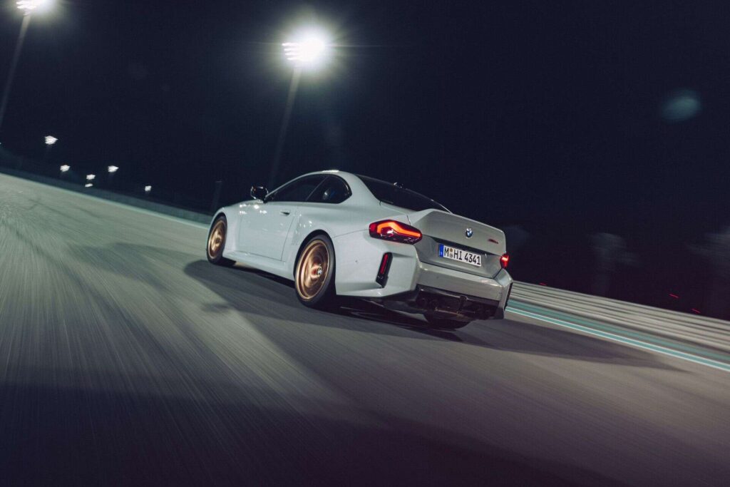 bmw-m2-cs-g87-08.jpg