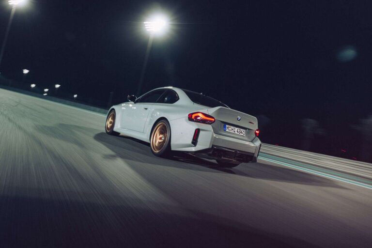 bmw-m2-cs-g87-08.jpg