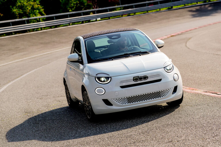 fiat-500-hybrid-front-dynamic.jpg